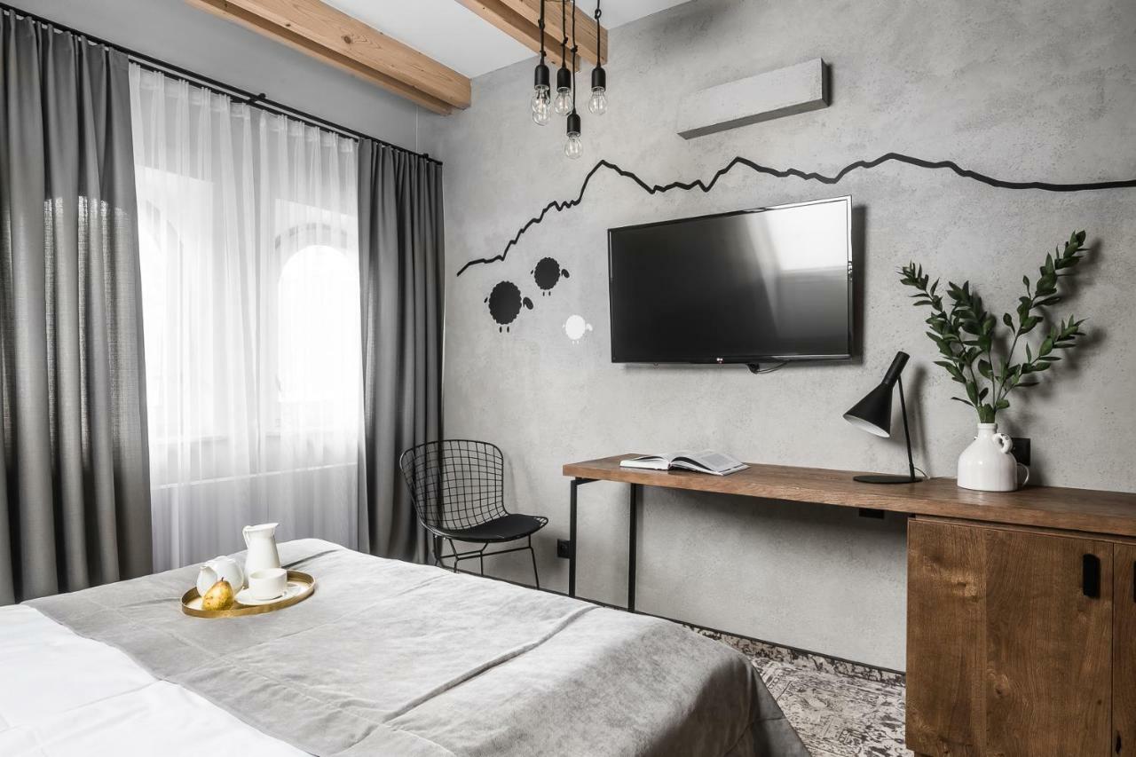 Bed and Breakfast Biala Owca Закопане Екстер'єр фото A room at the hotel